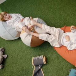 Ball Pouf