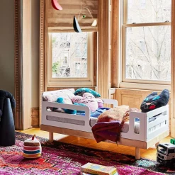 Classic Toddler Bed