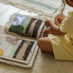 Cool Kids Eat Healthy Textile Book