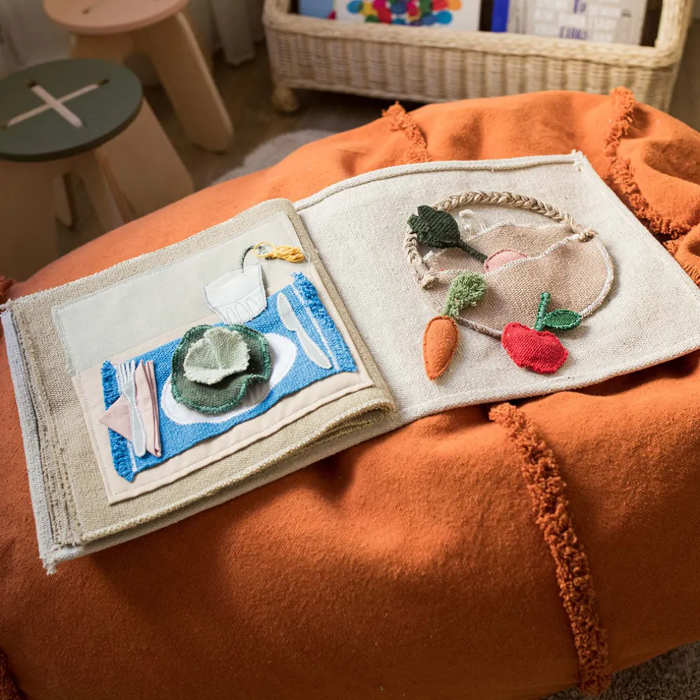 Cool Kids Eat Healthy Textile Book