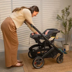 Cruz V3 Stroller