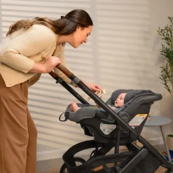 Cruz V3 Stroller