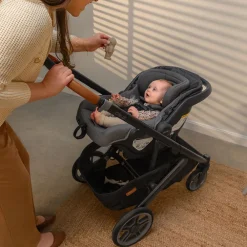 Cruz V3 Stroller