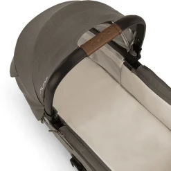 DEMI Next Bassinet + Stand