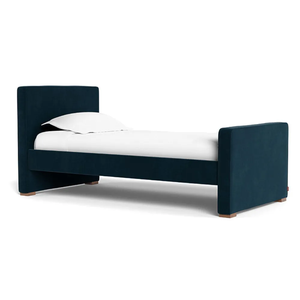 Dorma Twin/Full Bed