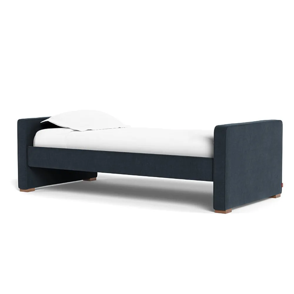 Dorma Twin/Full Bed