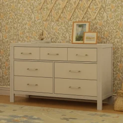 Eloise 7-Drawer Dresser