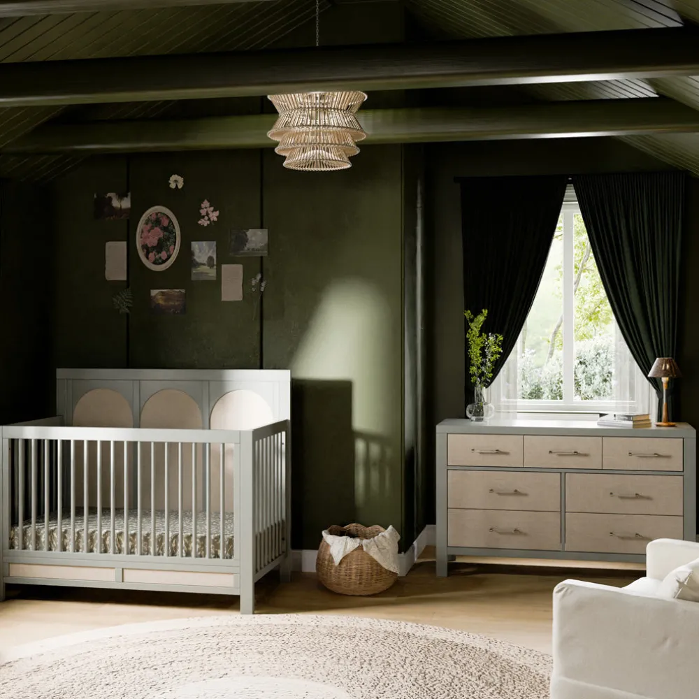 Eloise 7-Drawer Dresser