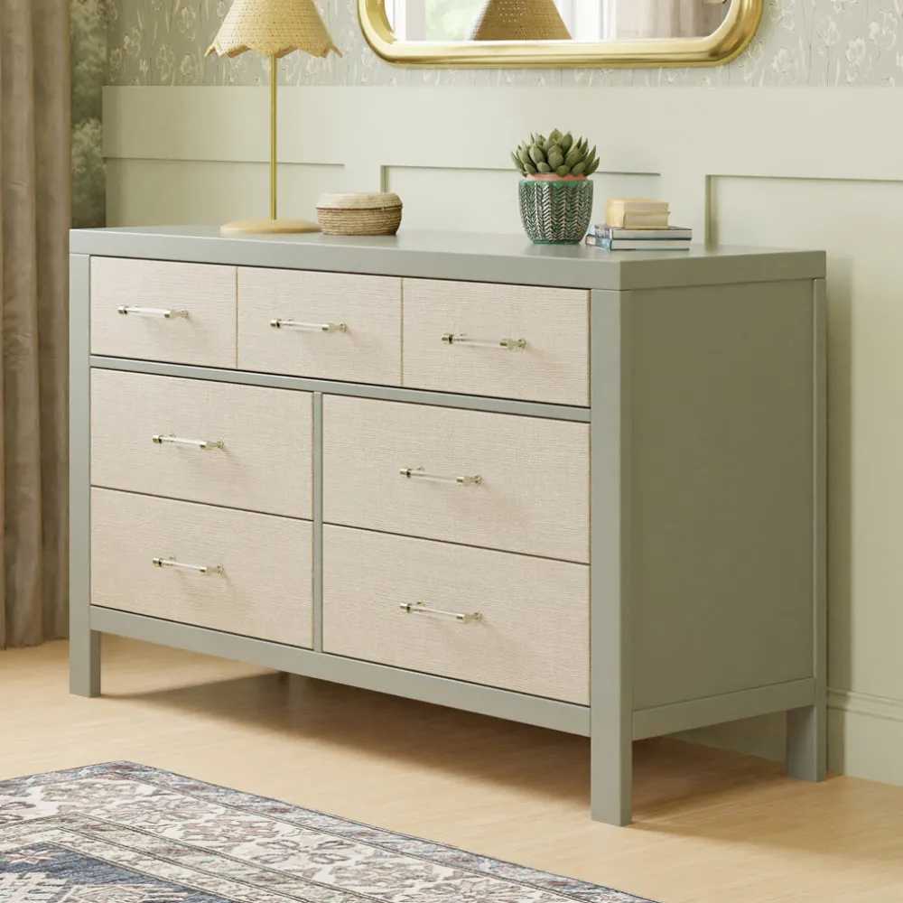 Eloise 7-Drawer Dresser
