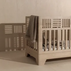 Io Crib