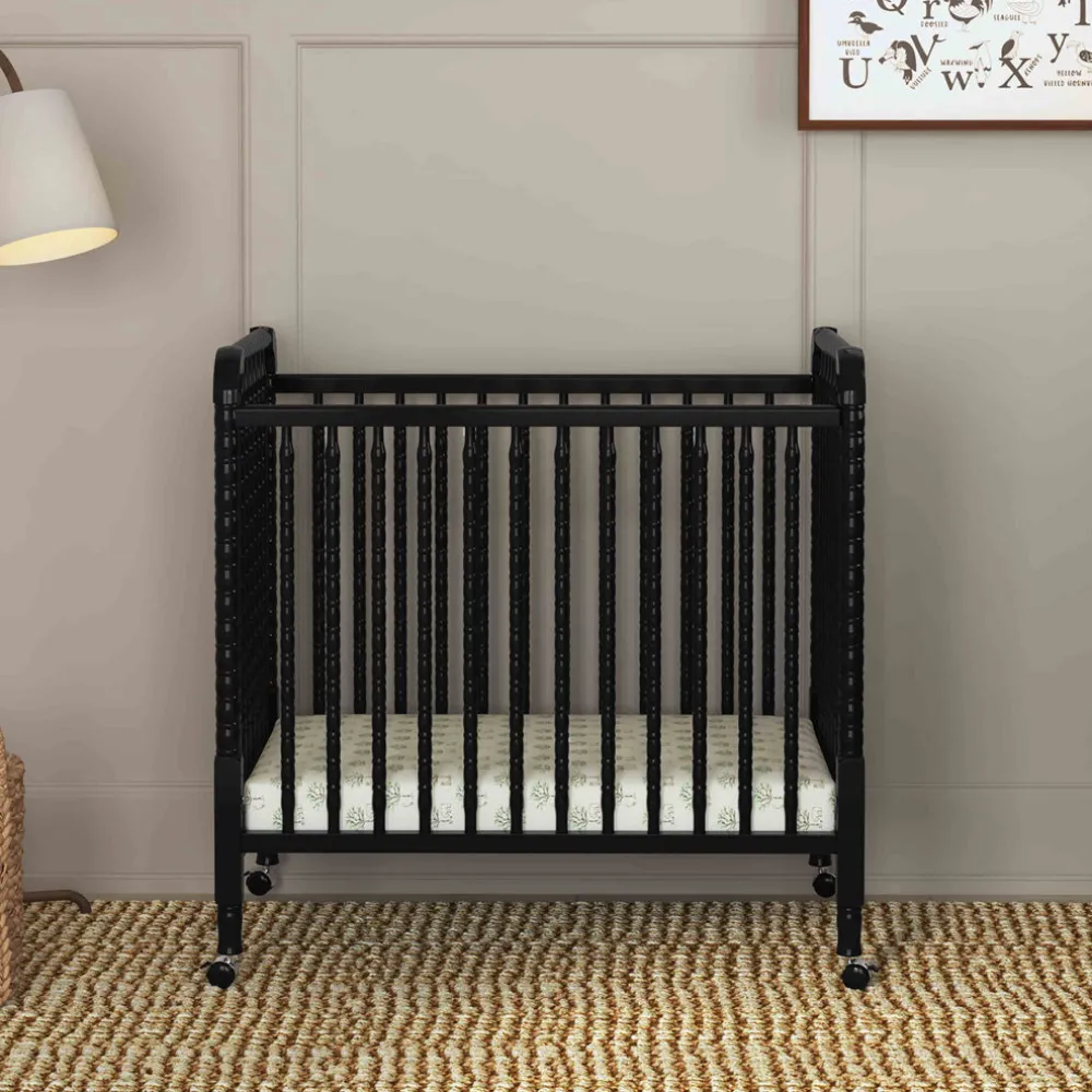 Jenny Lind 3-in-1 Convertible Mini Crib