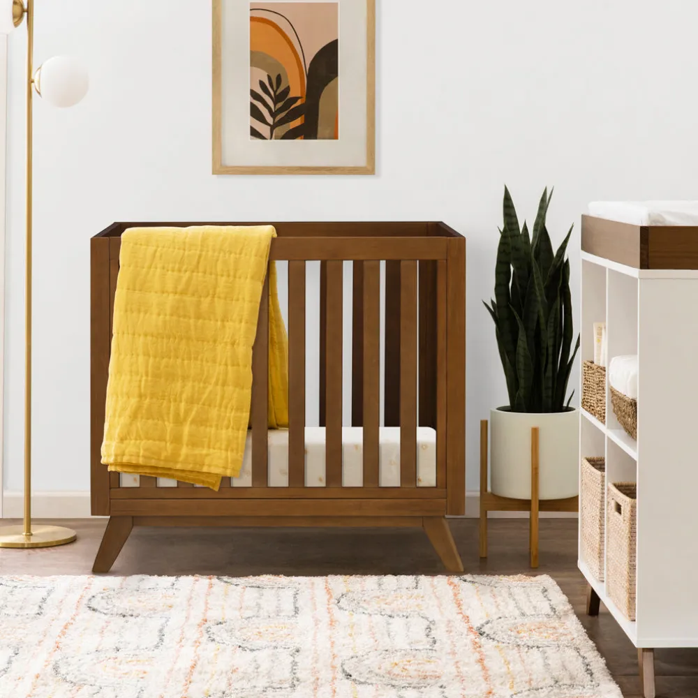 Otto 3-in-1 Convertible Mini Crib