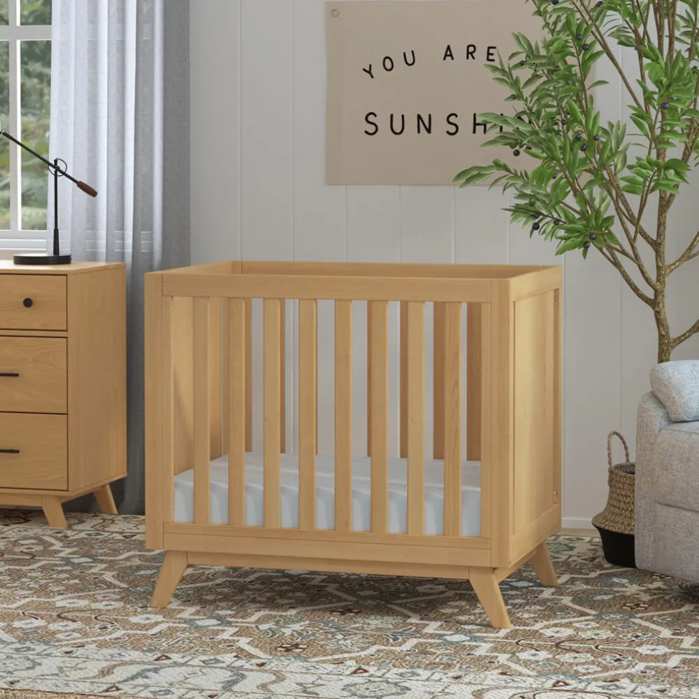 Otto 3-in-1 Convertible Mini Crib