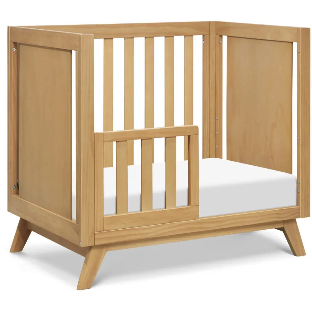 Otto 3-in-1 Convertible Mini Crib