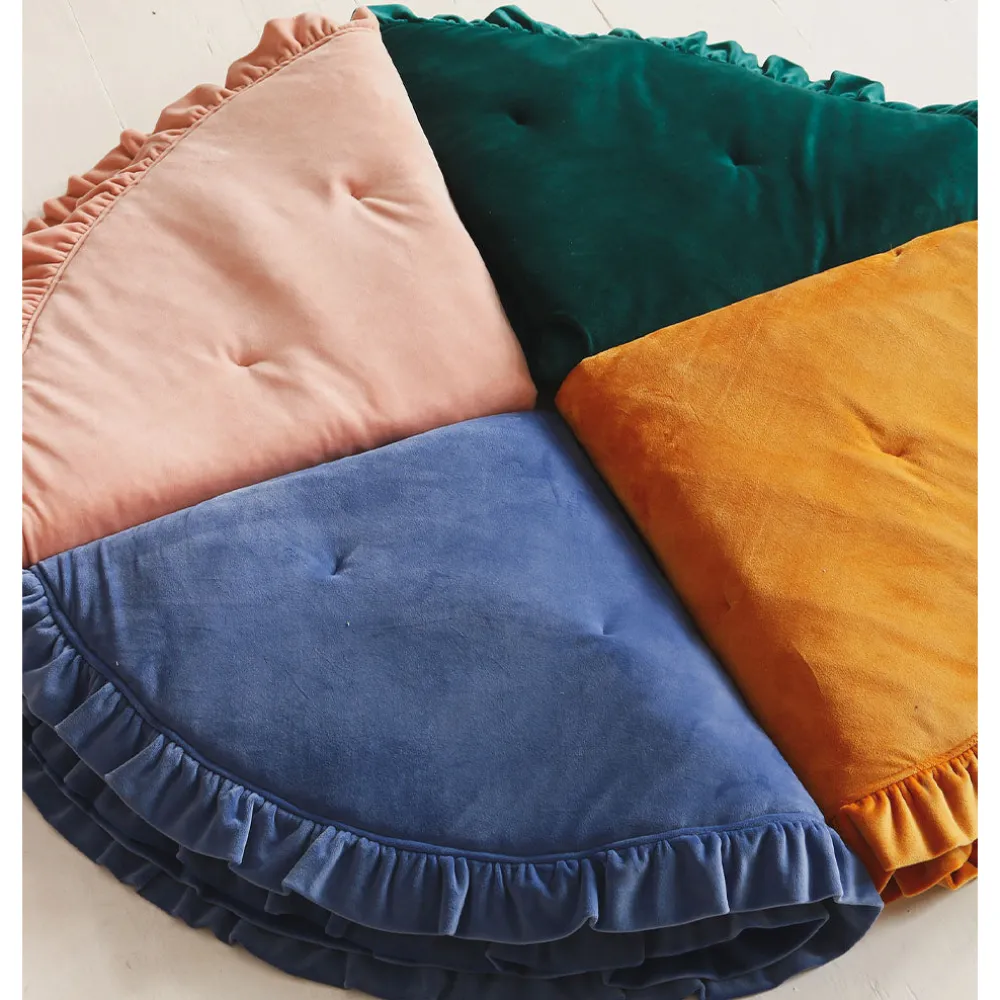 Round Mat with Frill