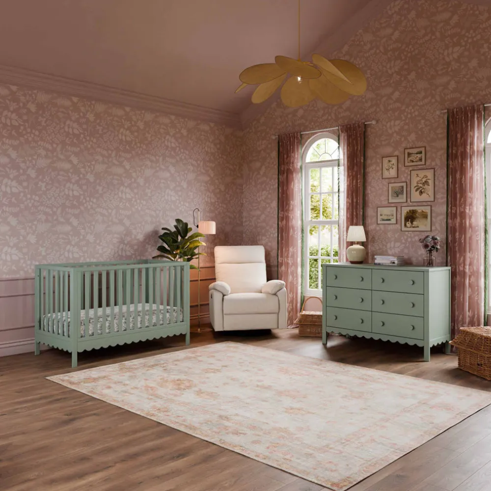 Sammy Scallop 4-in-1 Convertible Crib