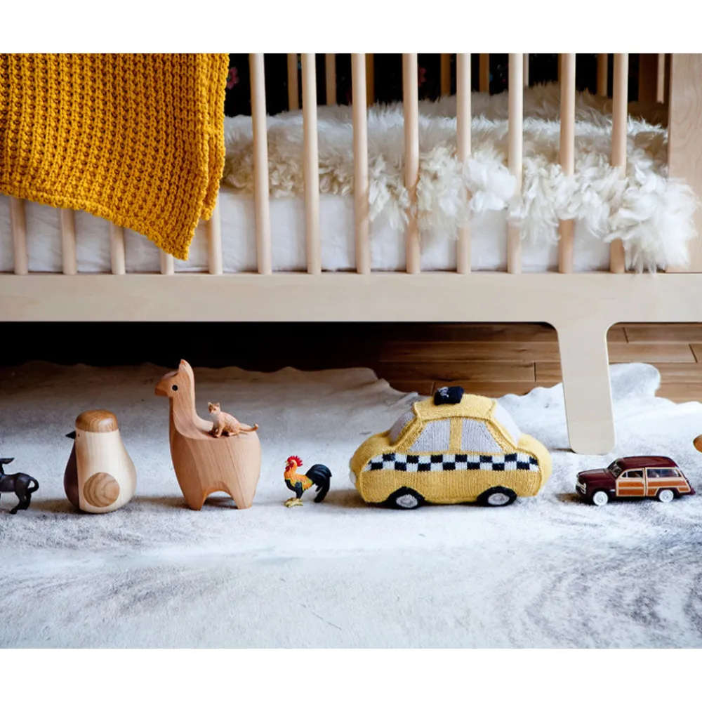 Sparrow Crib in White Open Box