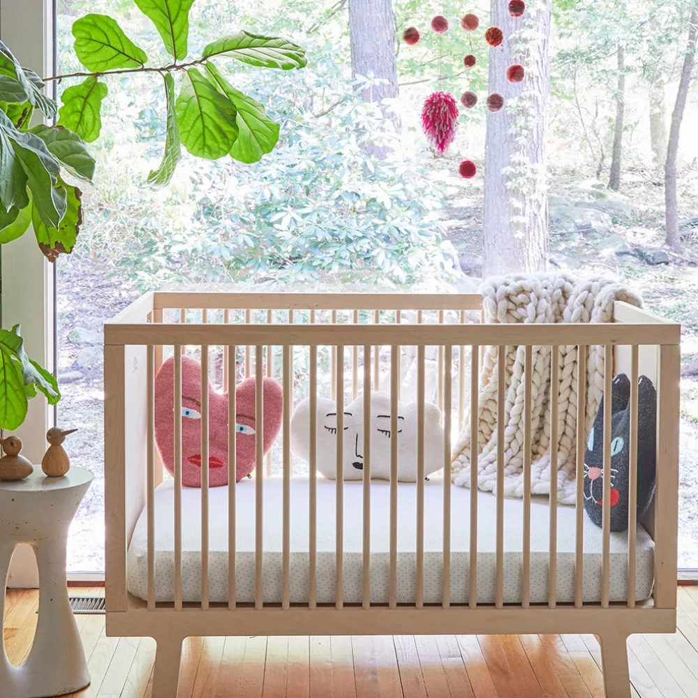 Sparrow Crib in White Open Box
