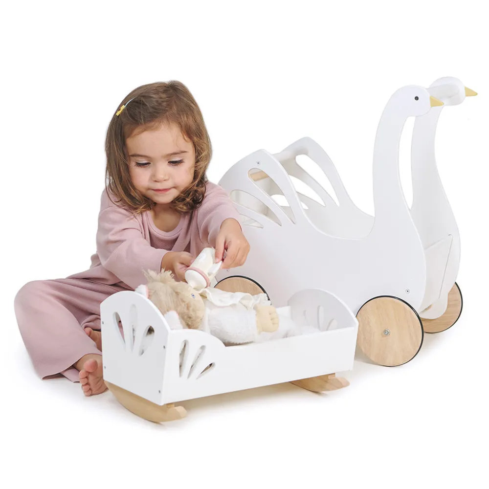 Sweet Swan Dolly Bed