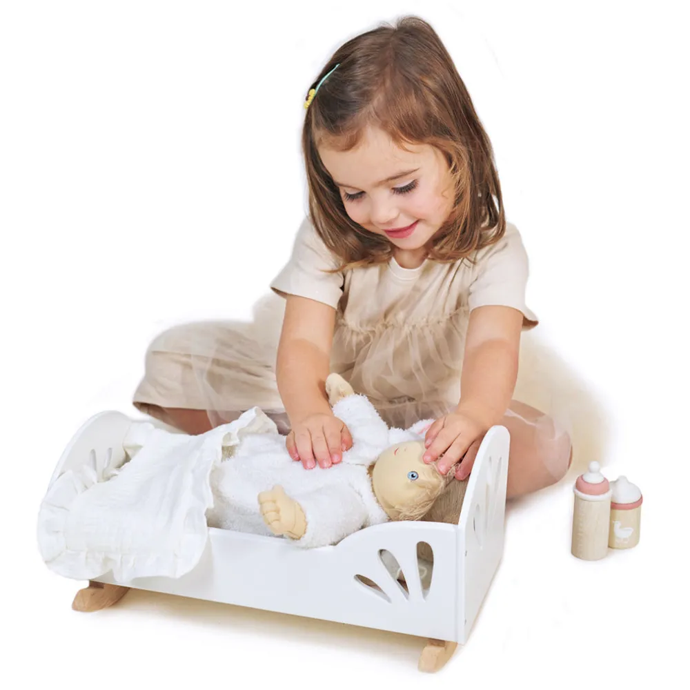 Sweet Swan Dolly Bed