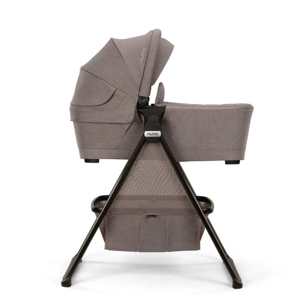 SWIV & TRIV Series Bassinet + Stand