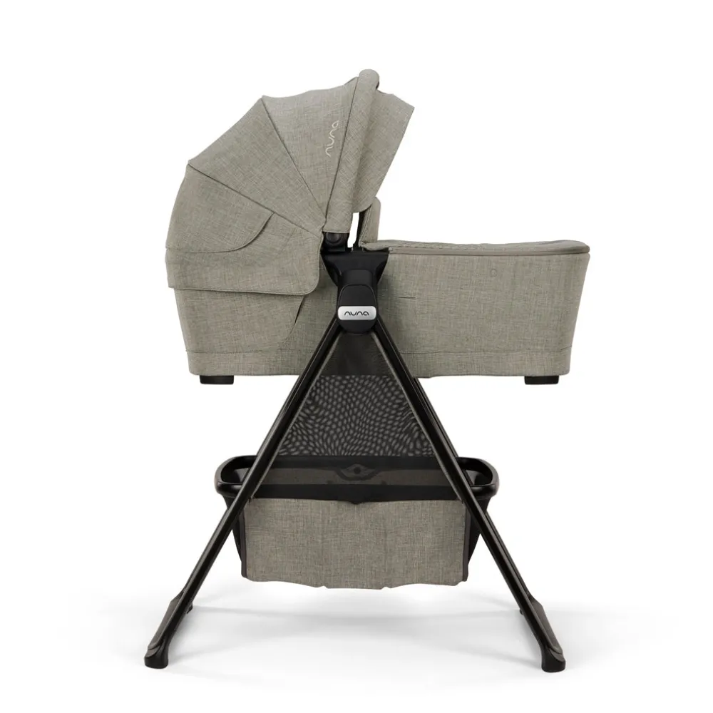 SWIV & TRIV Series Bassinet + Stand