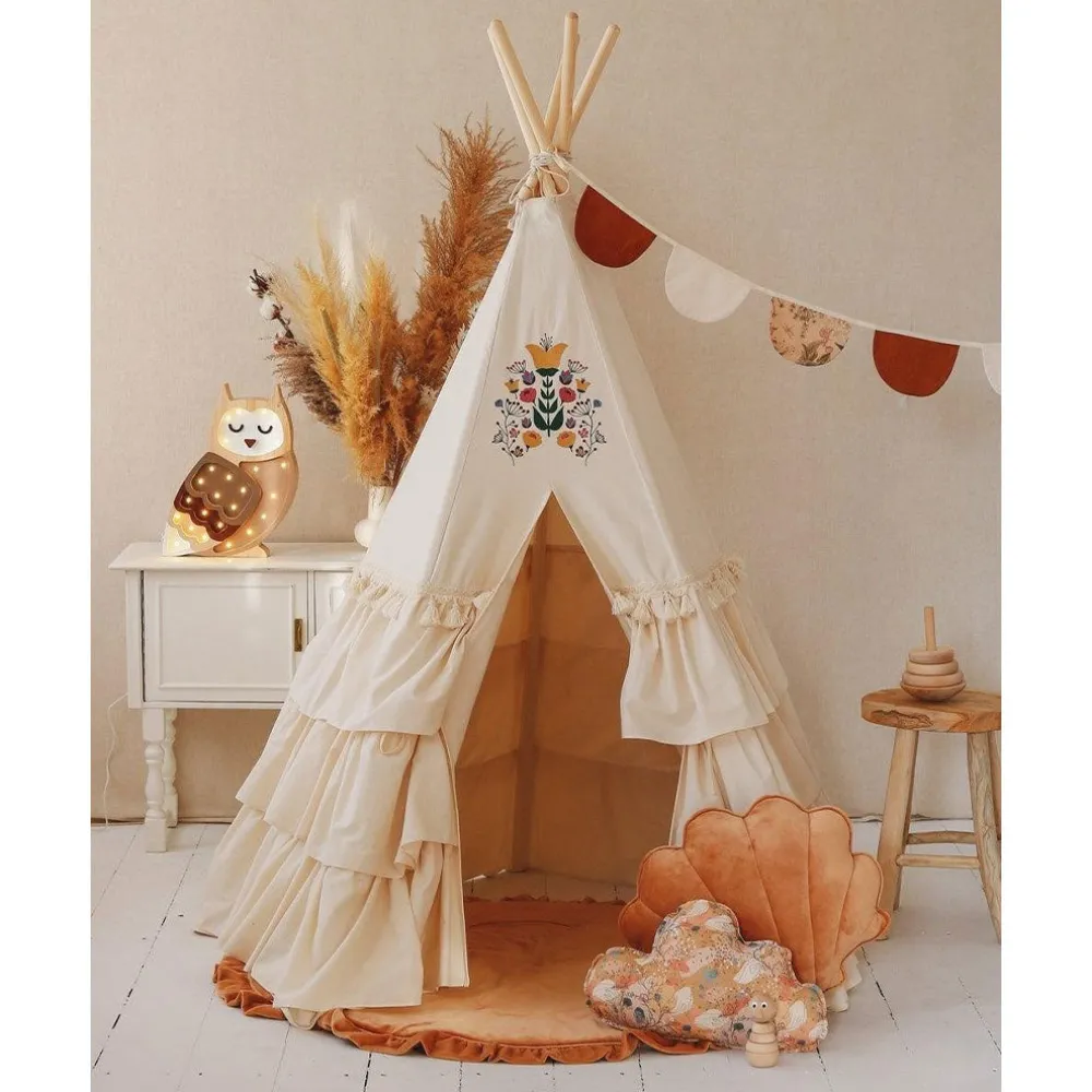 Teepee Tent with Frills