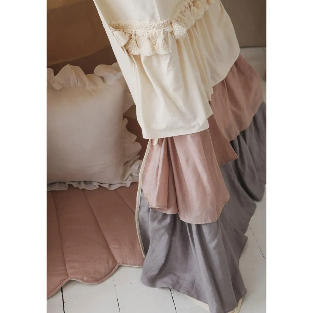 Teepee Tent with Frills