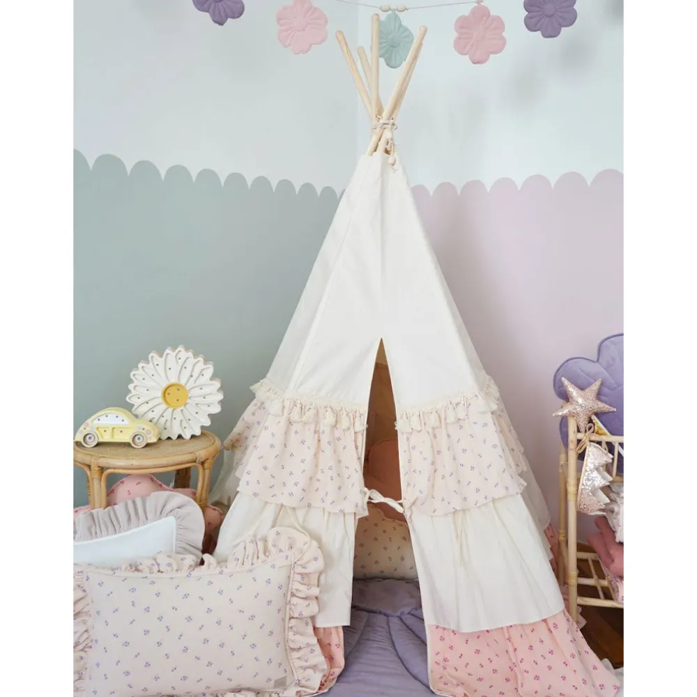 Teepee Tent with Frills