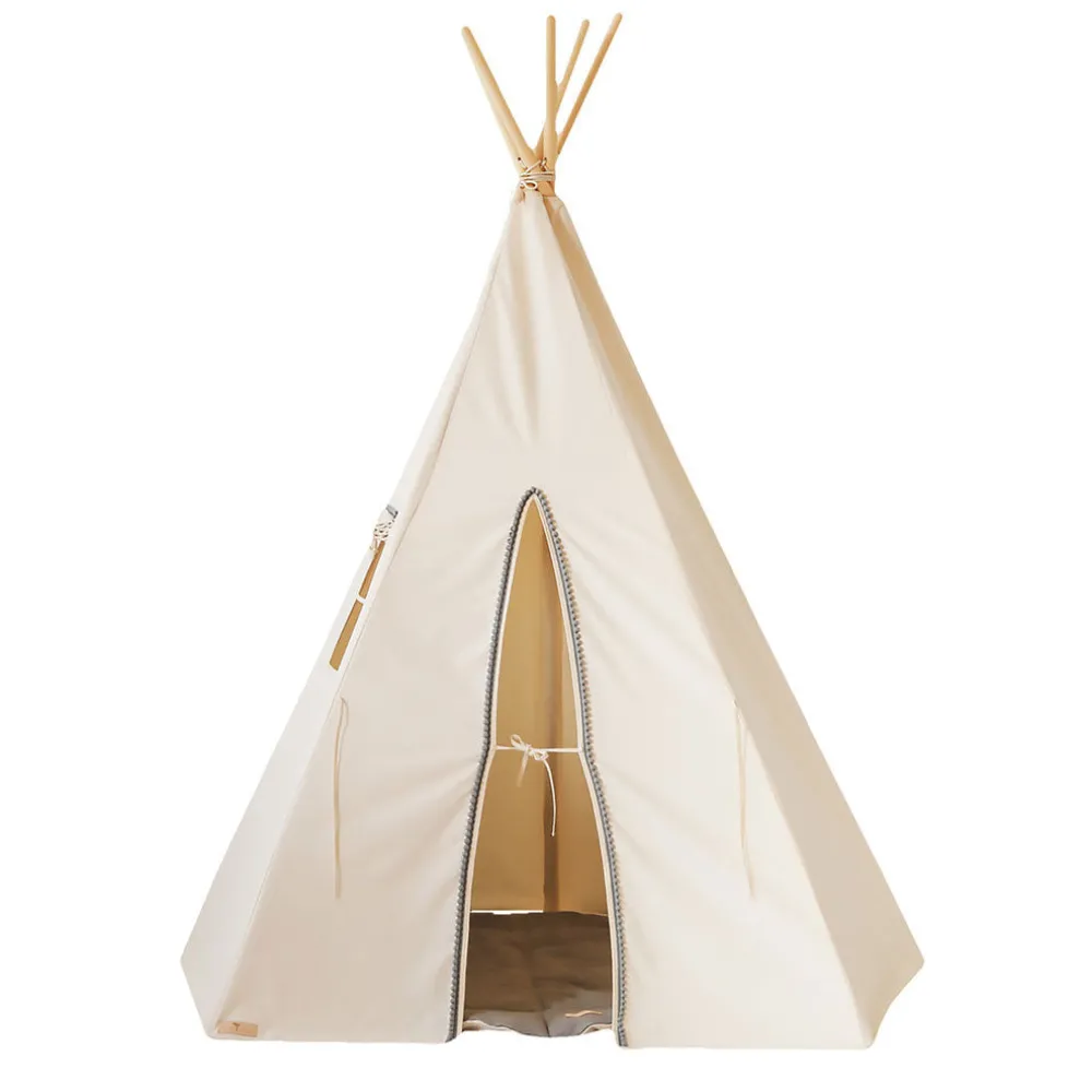 Teepee Tent with Pompoms