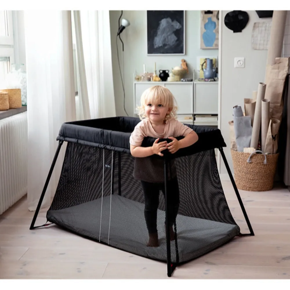Travel Crib Light + Fitted Sheet Bundle