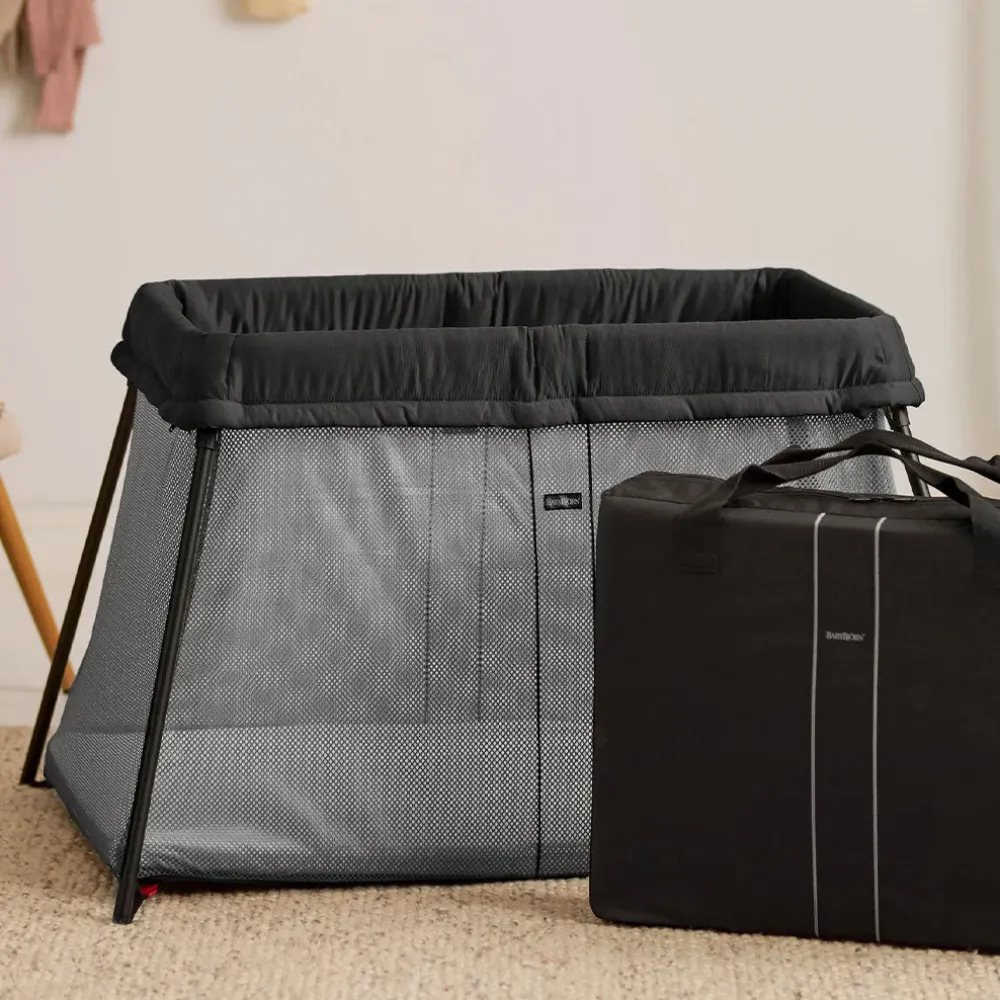 Travel Crib Light + Fitted Sheet Bundle