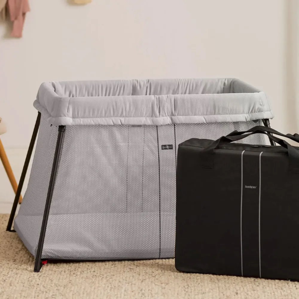 Travel Crib Light + Fitted Sheet Bundle