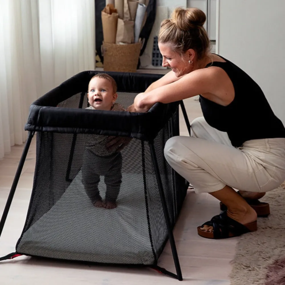 Travel Crib Light + Fitted Sheet Bundle