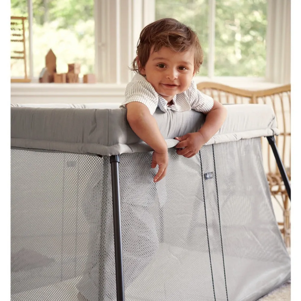 Travel Crib Light + Fitted Sheet Bundle