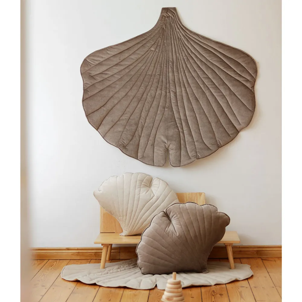 Velvet Ginkgo Leaf Mat
