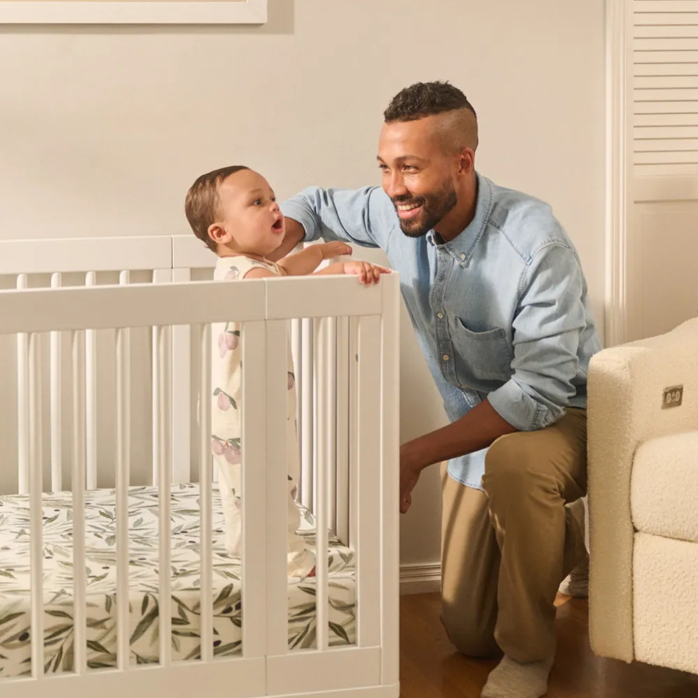 Yuzu 8-In-1 Convertible Crib With All Stages Conversion Kits